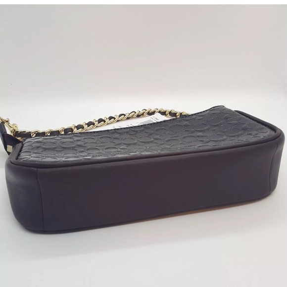 Authentic COACH debossed leather black wristlet π - Picture 6 of 6